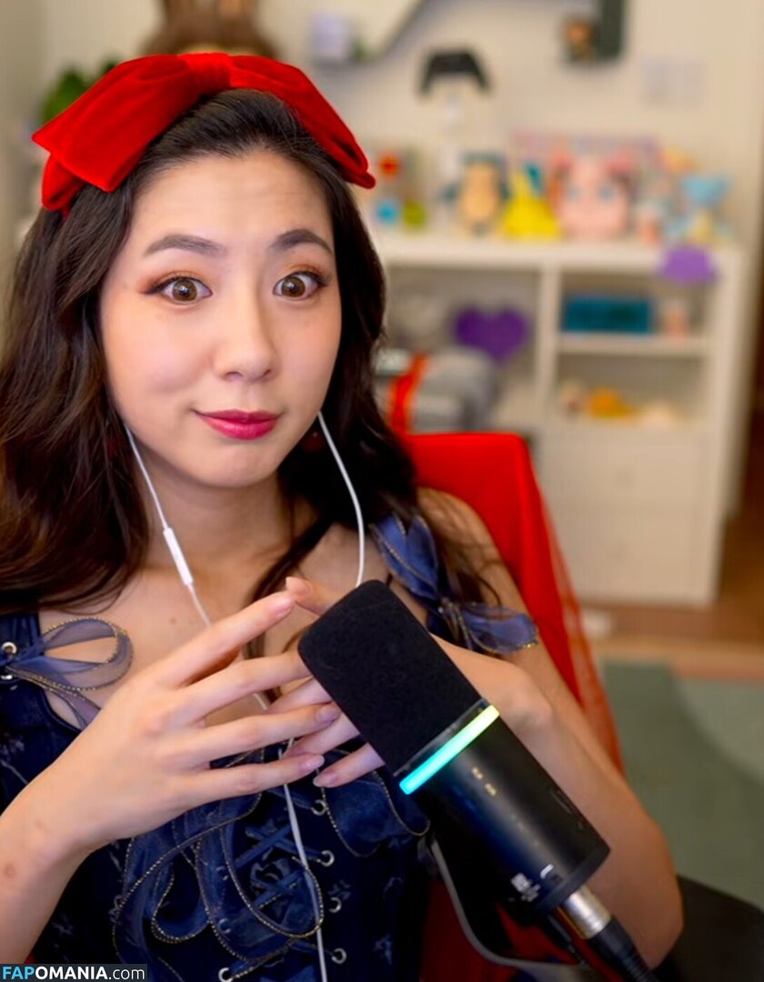 Fuslie / Leslie Nackt OnlyFans  Geleaktes Foto #780