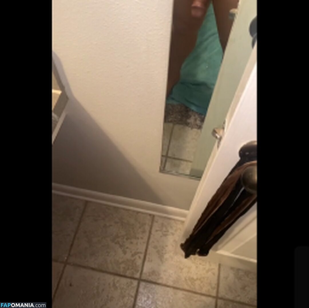 Gabbyamourr / gabbythebabyyy / ggthebabyy Nackt OnlyFans  Geleaktes Foto #4