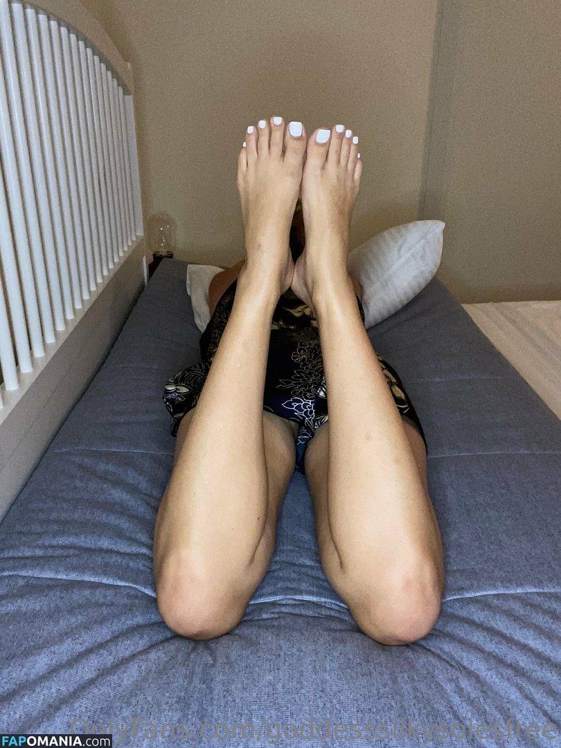 goddesssilkysolesfree / theeepursuitofselflove Nackt OnlyFans  Geleaktes Foto #23