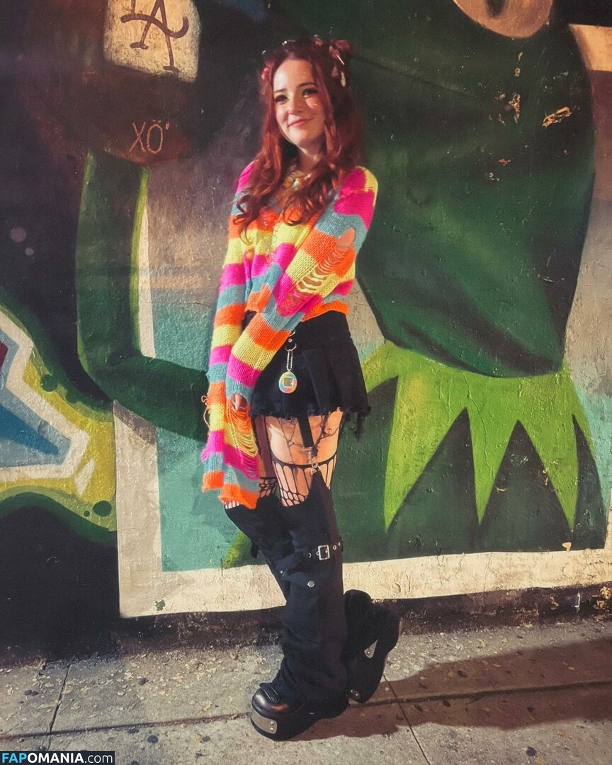 Erin Timony / Fresh Blush ASMR / Goodnight Moon / fresh.blush / goodnightmoonasmr Nackt OnlyFans  Geleaktes Foto #10