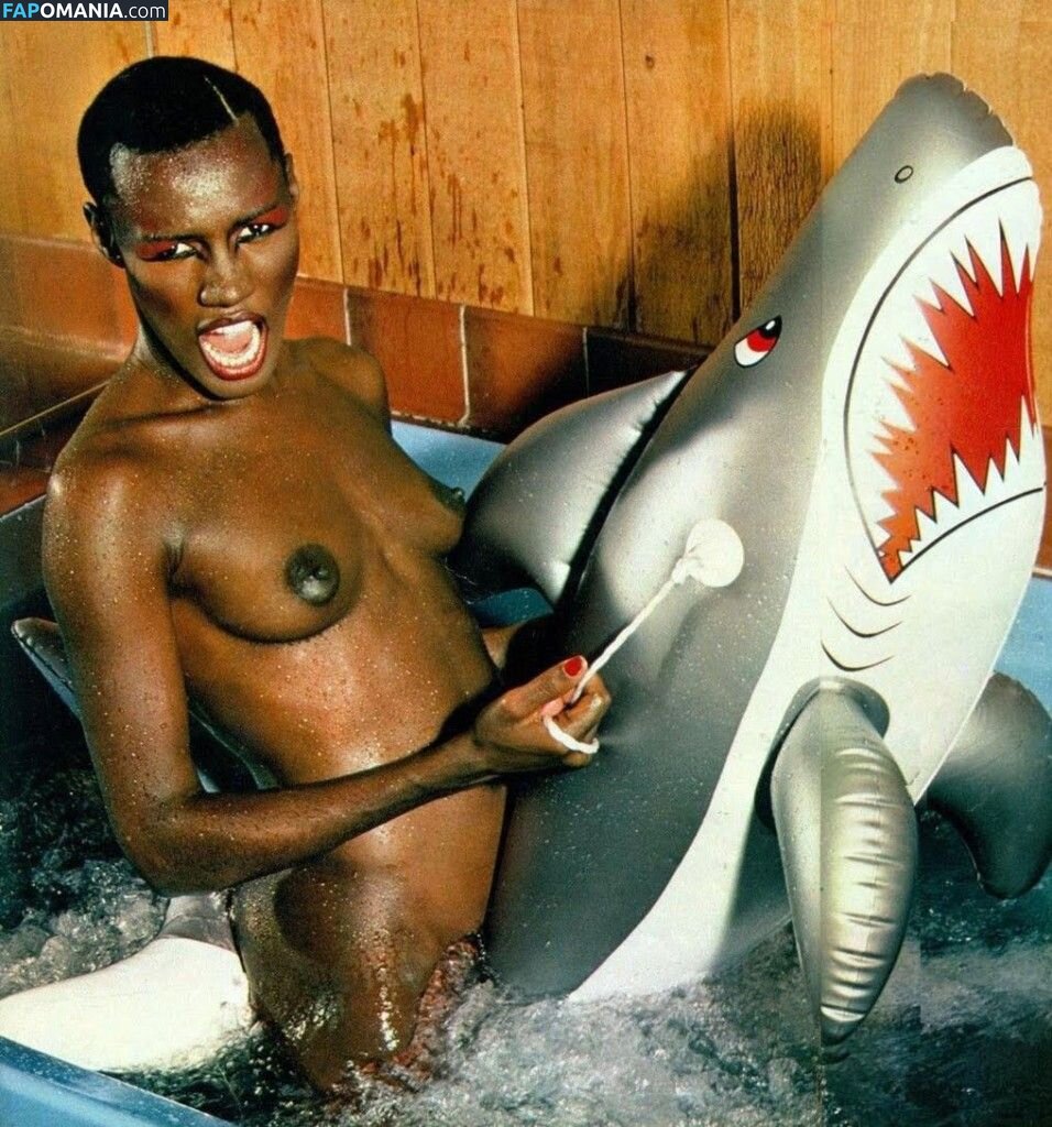 Grace Jones / gracejonesofficial / https: Nackt OnlyFans  Geleaktes Foto #3