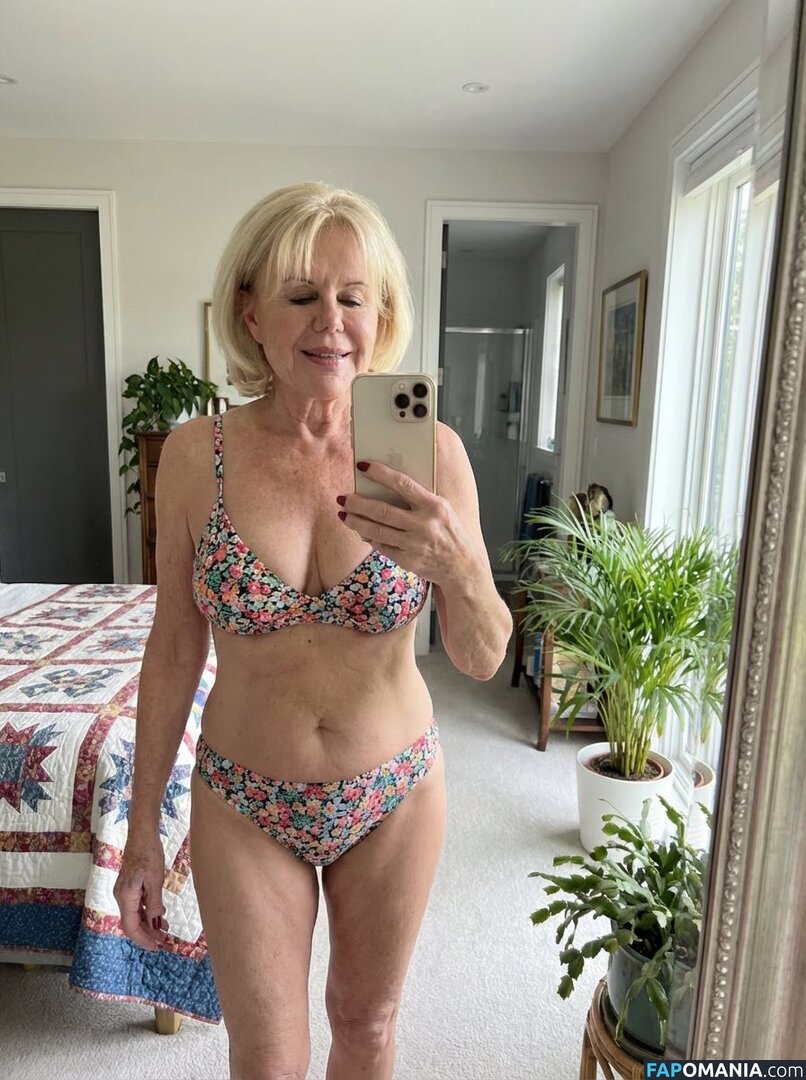 GrannyKatheryn / grandmakathryyn / grannykathryn / https: / yourgrannykat Nackt OnlyFans  Geleaktes Foto #1