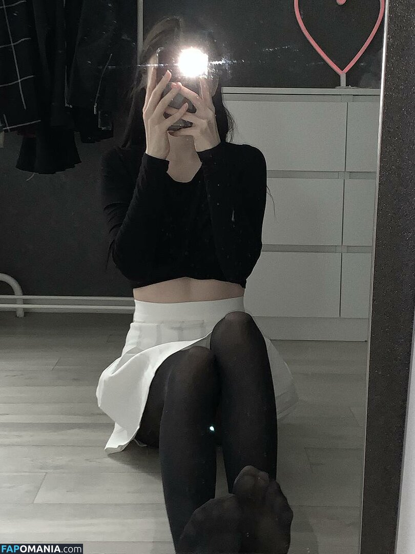 868833525 / grystnaya____ / grystnayaanya / matreshkaa / грустная аня Nackt OnlyFans  Geleaktes Foto #1