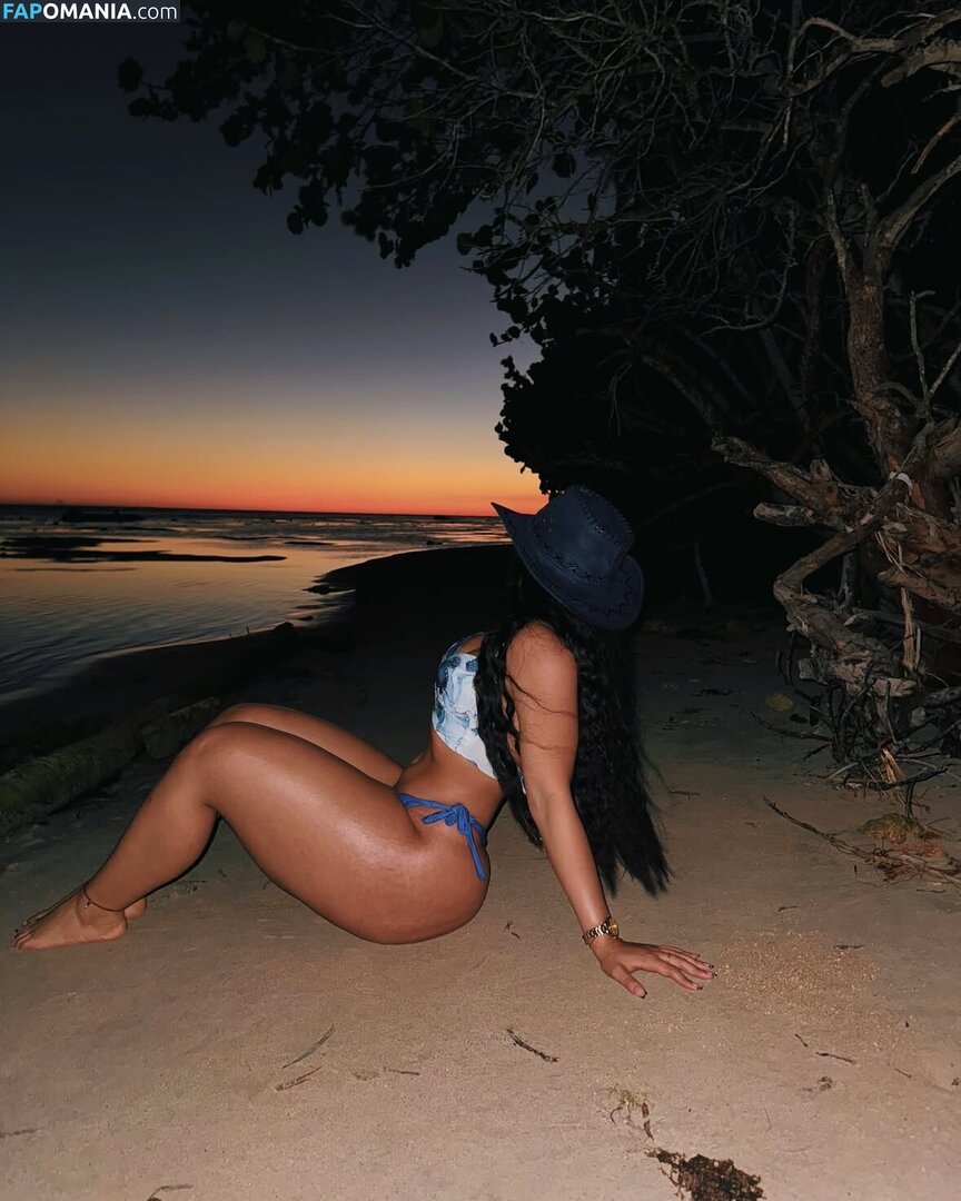 Genesis vargas / Gvargas_20 Nackt OnlyFans  Geleaktes Foto #14