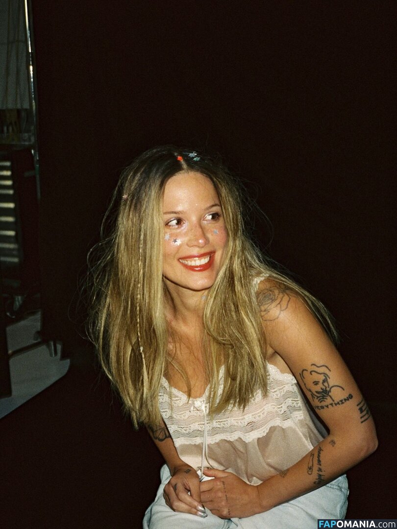 Halsey / https: / iamhalsey / yammahaaa Nackt OnlyFans  Geleaktes Foto #3