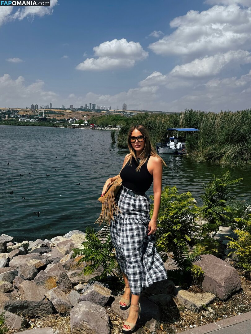 Hande Sarıoğlu / hndsar Nackt OnlyFans  Geleaktes Foto #3