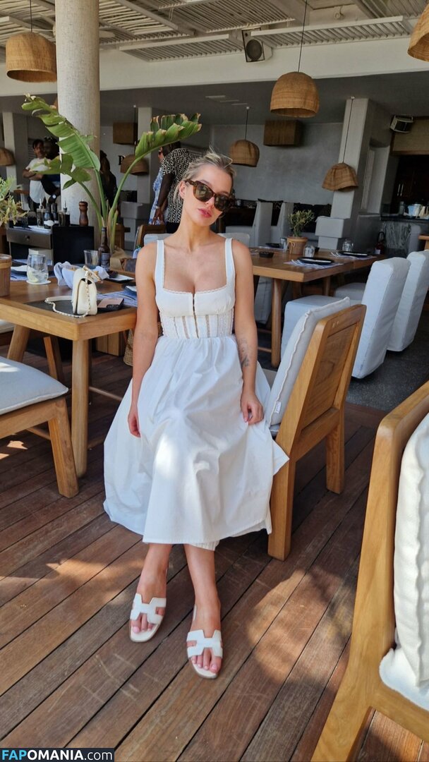 Helen Flanagan Nackt Geleaktes Foto #16