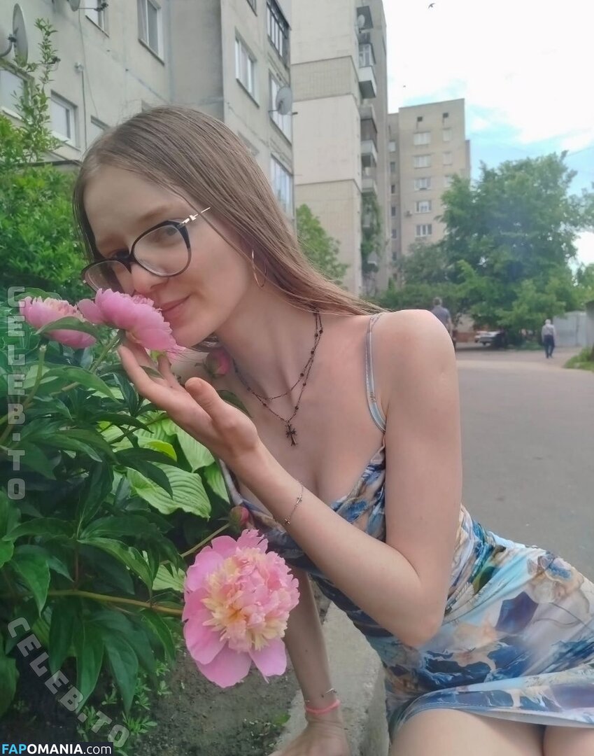 elen.meln / helen_meln777 / melena17_ElenMeln Nackt OnlyFans  Geleaktes Foto #5