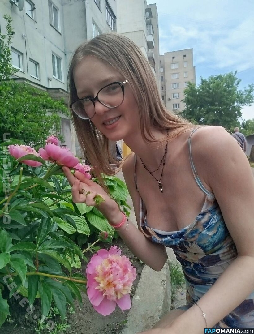 elen.meln / helen_meln777 / melena17_ElenMeln Nackt OnlyFans  Geleaktes Foto #6