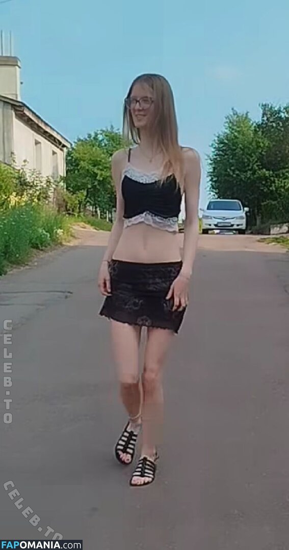 elen.meln / helen_meln777 / melena17_ElenMeln Nackt OnlyFans  Geleaktes Foto #8