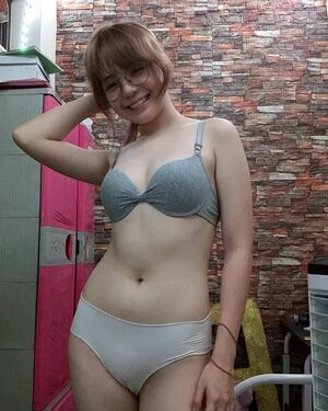 hotgirl_charmie