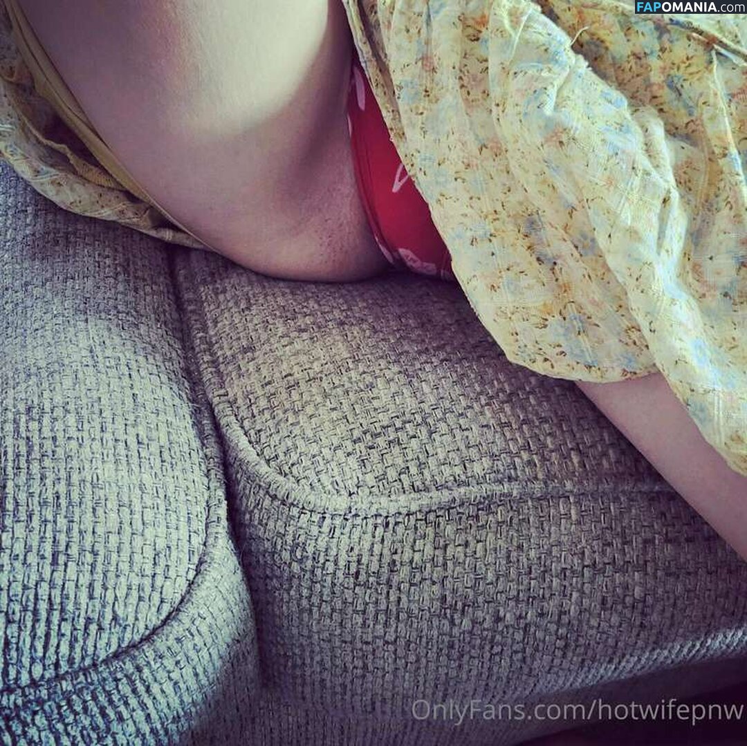 Hotwife J / hotwife_J / hotwifepnw / https: Nackt OnlyFans  Geleaktes Foto #4