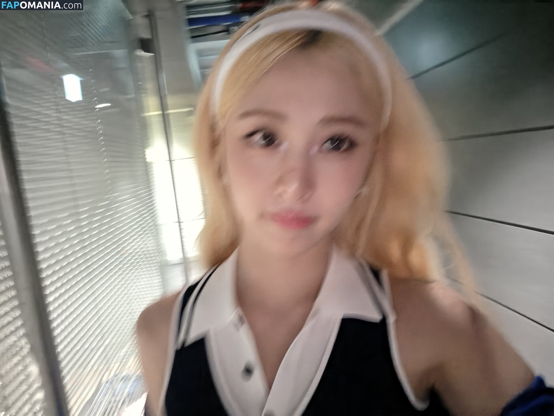 Huh Yunjin 허윤진 / LESSERAFIM / jenaissante Nackt OnlyFans  Geleaktes Foto #2