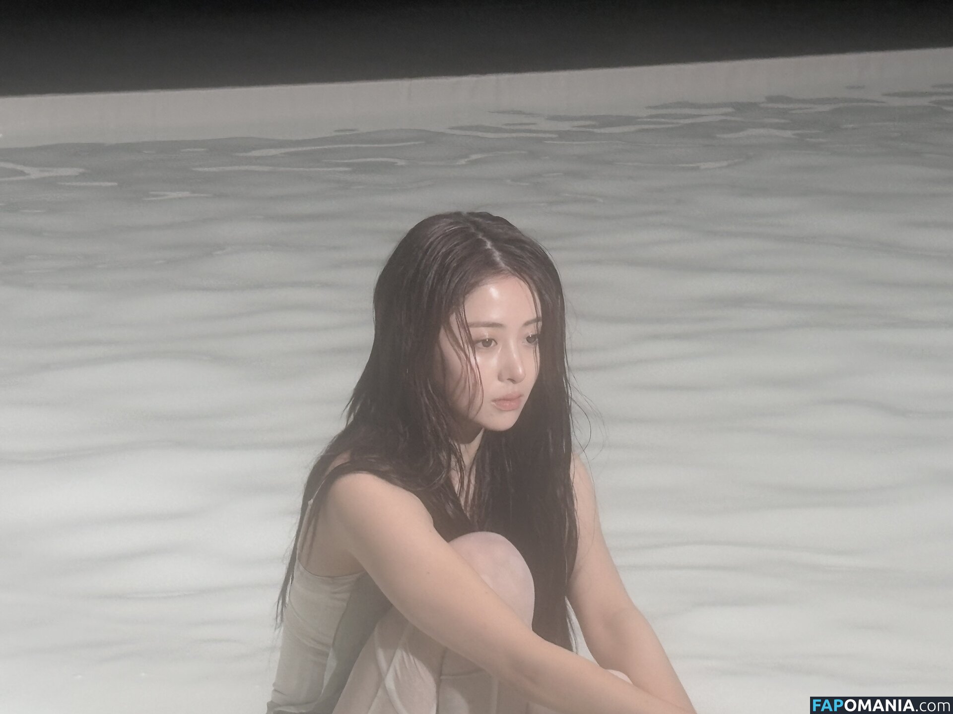 Huh Yunjin 허윤진 / LESSERAFIM / jenaissante Nackt OnlyFans  Geleaktes Foto #5