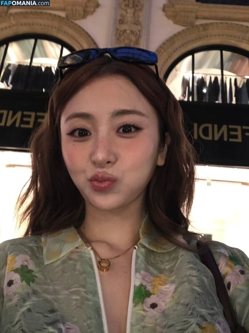 Huh Yunjin 허윤진 / LESSERAFIM / yunjin_lesserafims Nackt OnlyFans  Geleaktes Foto #31
