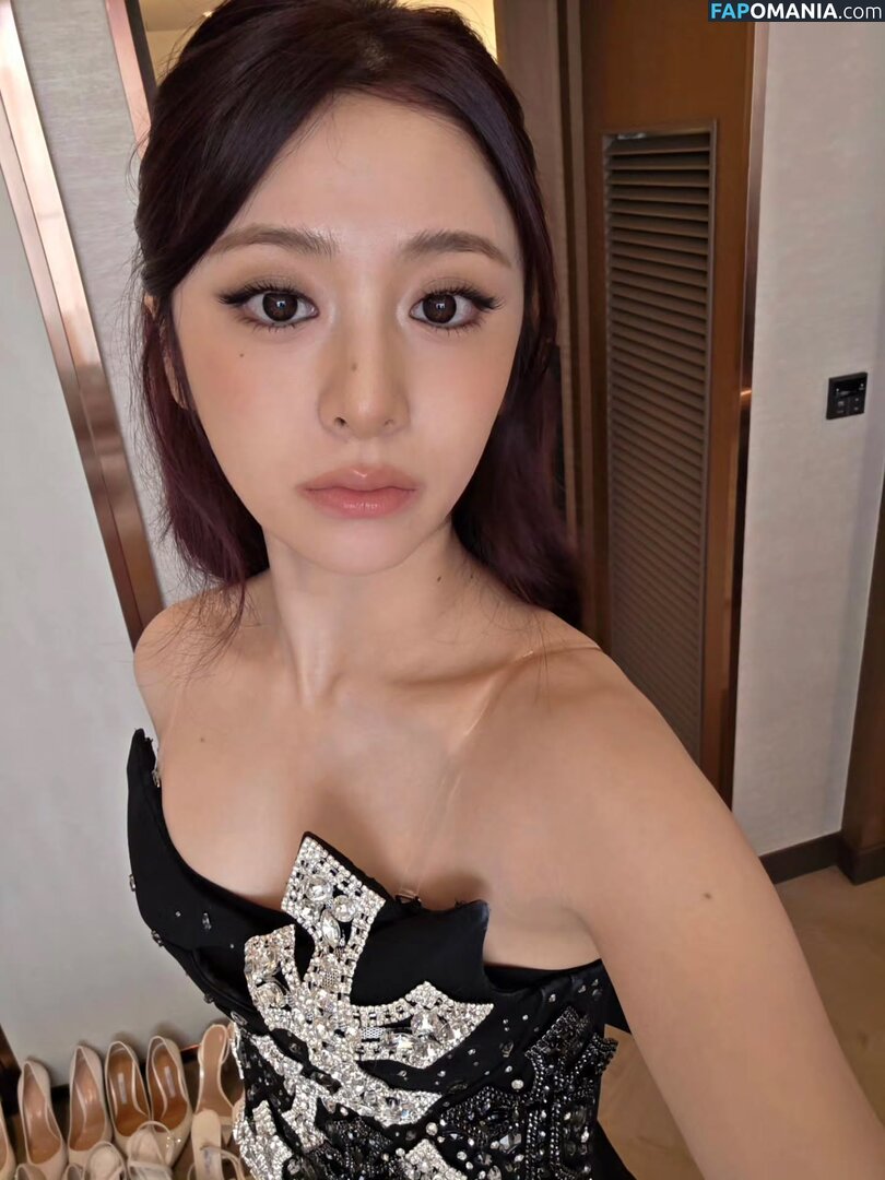 Huh Yunjin 허윤진 / LESSERAFIM / yunjin_lesserafims Nackt OnlyFans  Geleaktes Foto #36