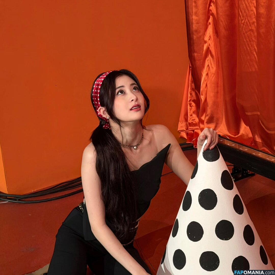 Huh Yunjin 허윤진 / LESSERAFIM / yunjin_lesserafims Nackt OnlyFans  Geleaktes Foto #43