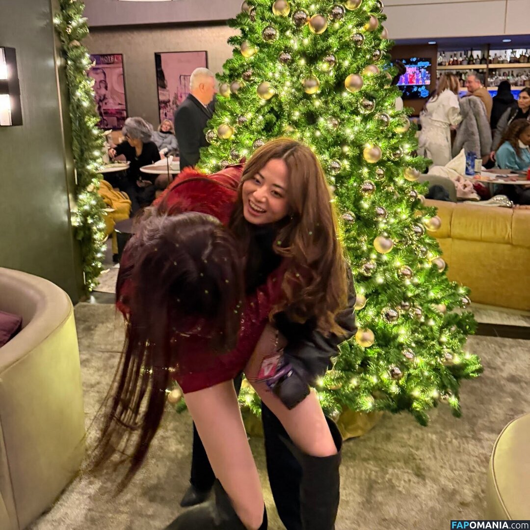 Huh Yunjin 허윤진 / LESSERAFIM / yunjin_lesserafims Nackt OnlyFans  Geleaktes Foto #46