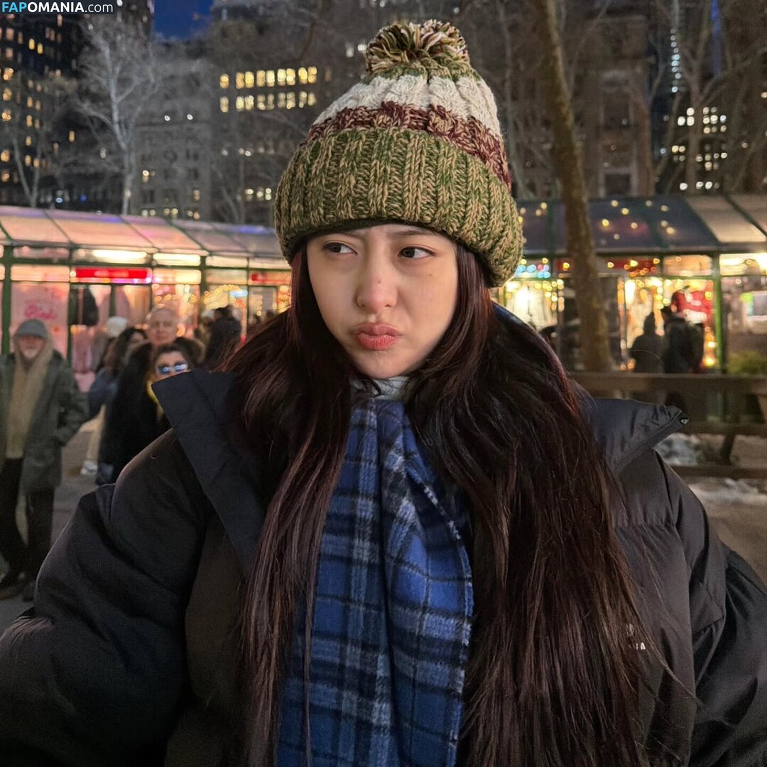 Huh Yunjin 허윤진 / LESSERAFIM / yunjin_lesserafims Nackt OnlyFans  Geleaktes Foto #51