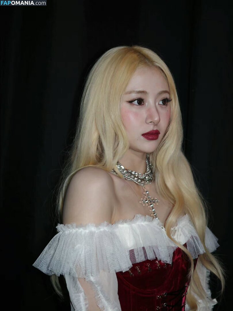 Huh Yunjin 허윤진 / LESSERAFIM / jenaissante Nackt OnlyFans  Geleaktes Foto #54