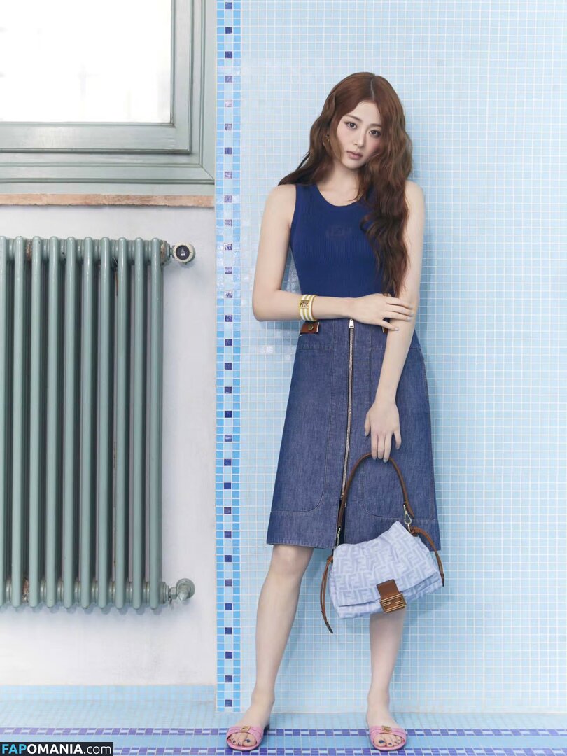 Huh Yunjin 허윤진 / LESSERAFIM / jenaissante Nackt OnlyFans  Geleaktes Foto #90