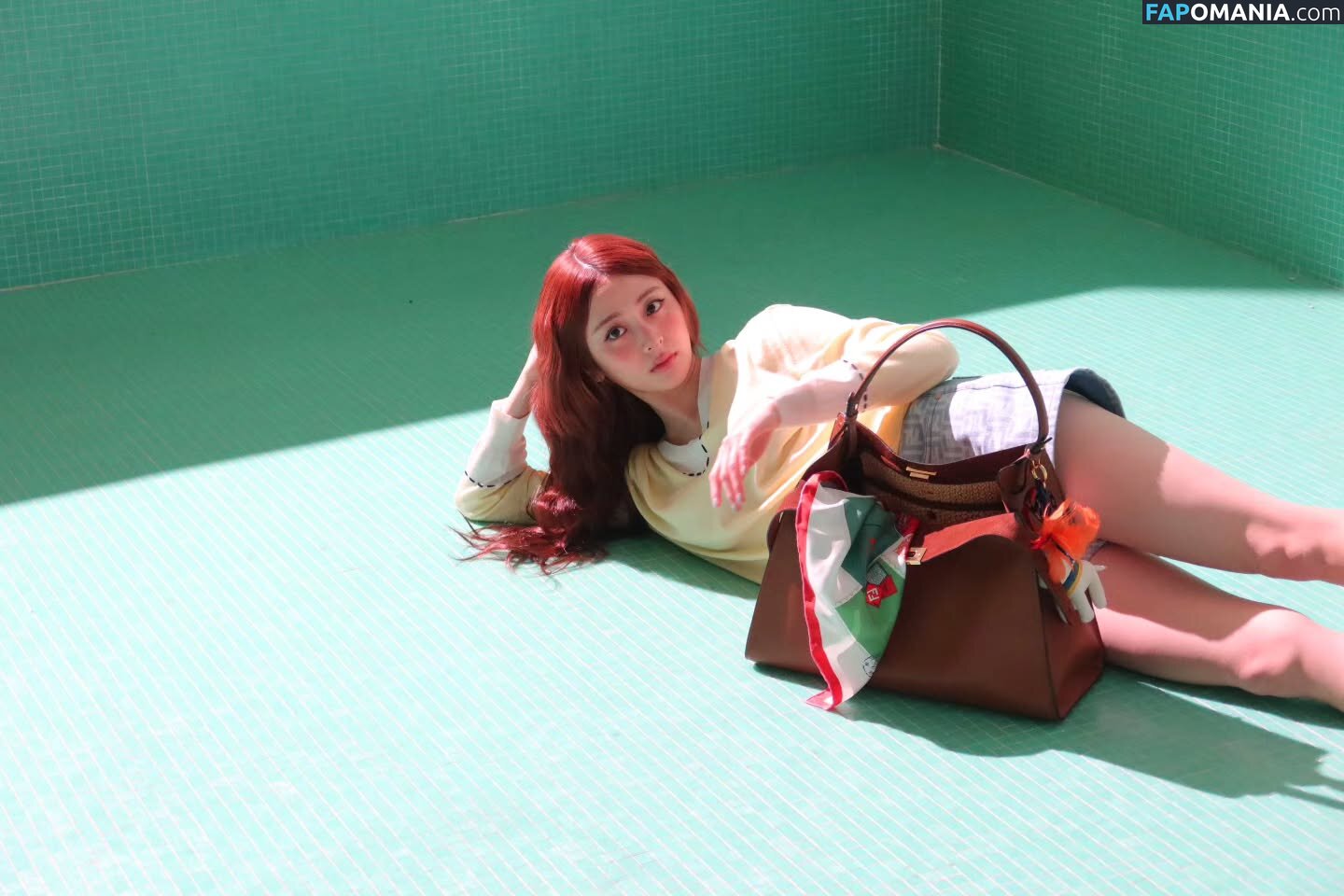 Huh Yunjin 허윤진 / LESSERAFIM / jenaissante Nackt OnlyFans  Geleaktes Foto #99