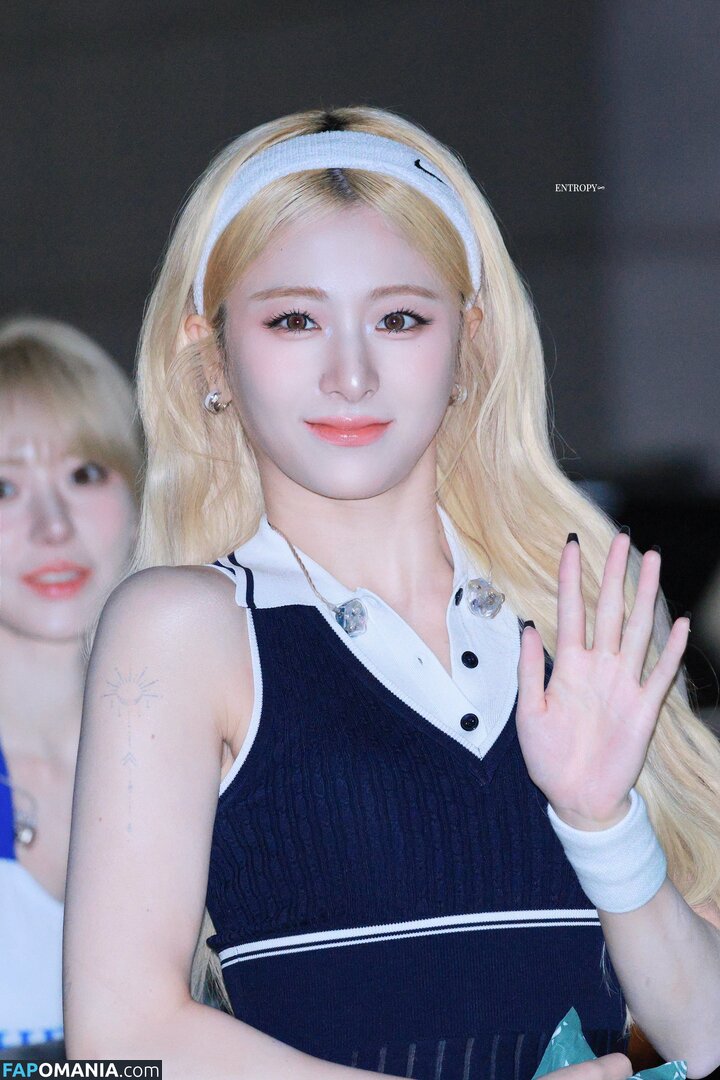Huh Yunjin 허윤진 / LESSERAFIM / jenaissante Nackt OnlyFans  Geleaktes Foto #106
