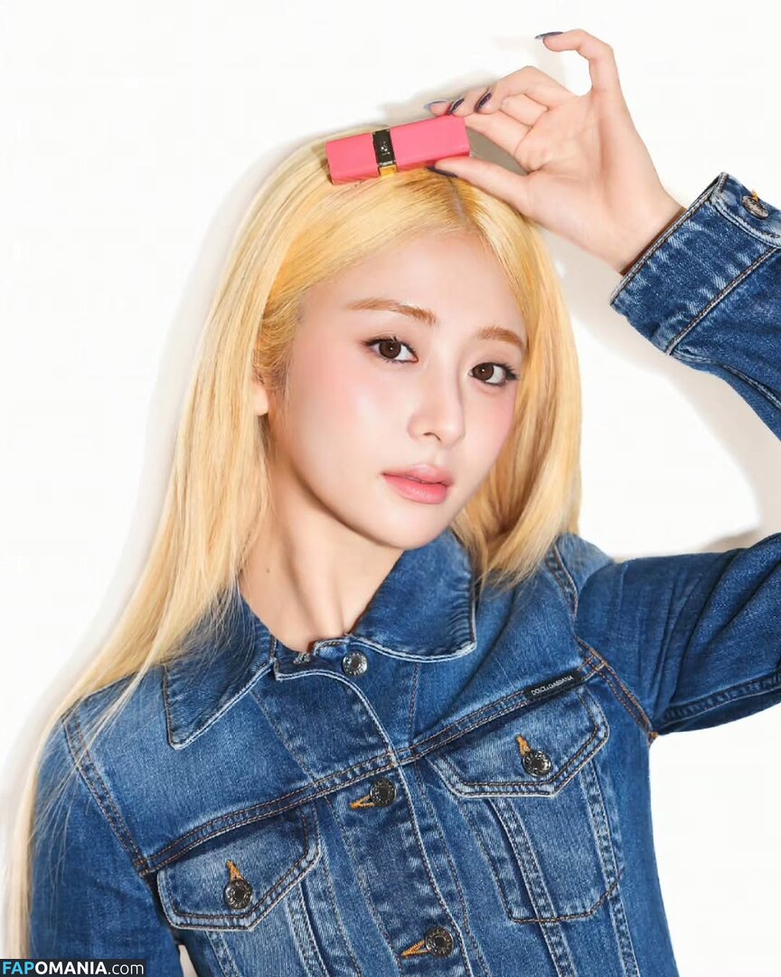 Huh Yunjin 허윤진 / LESSERAFIM / jenaissante Nackt OnlyFans  Geleaktes Foto #118