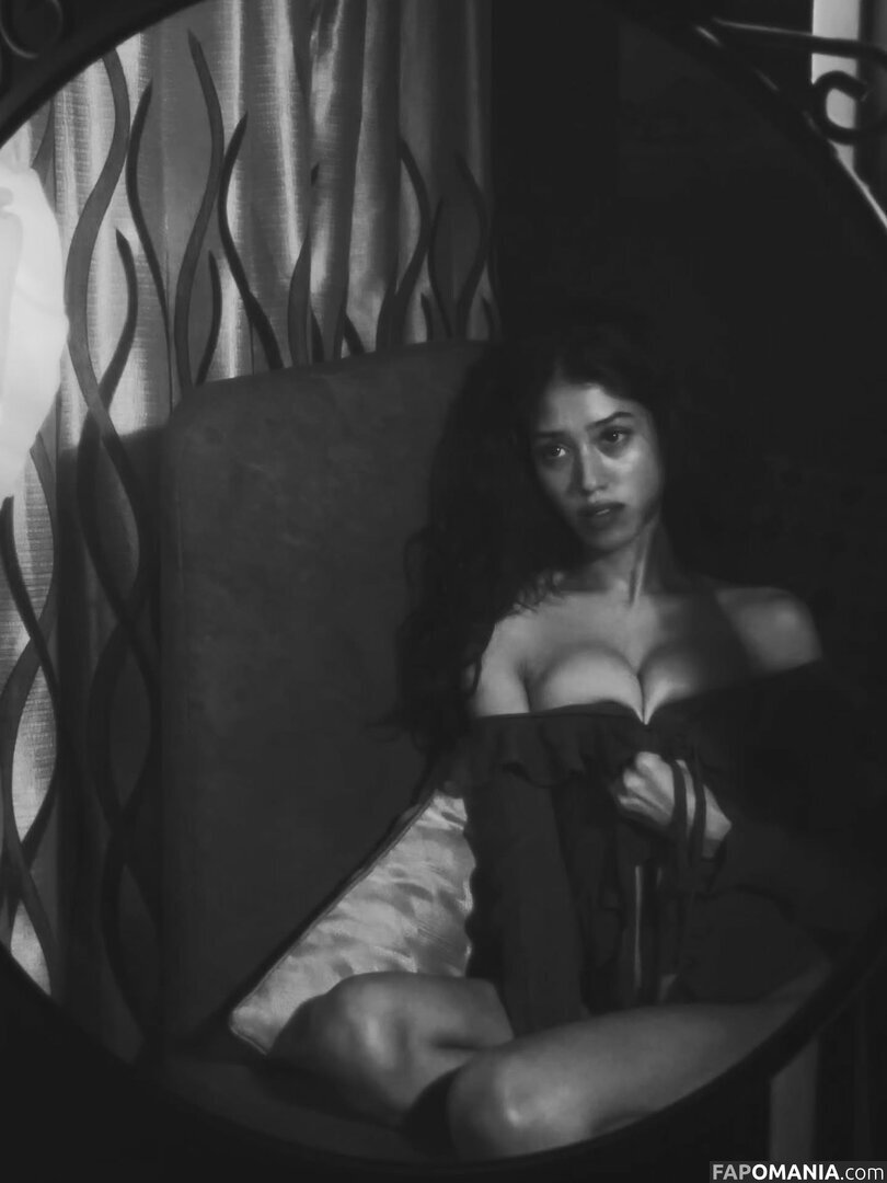 husn.ki.parii Nackt OnlyFans  Geleaktes Foto #3