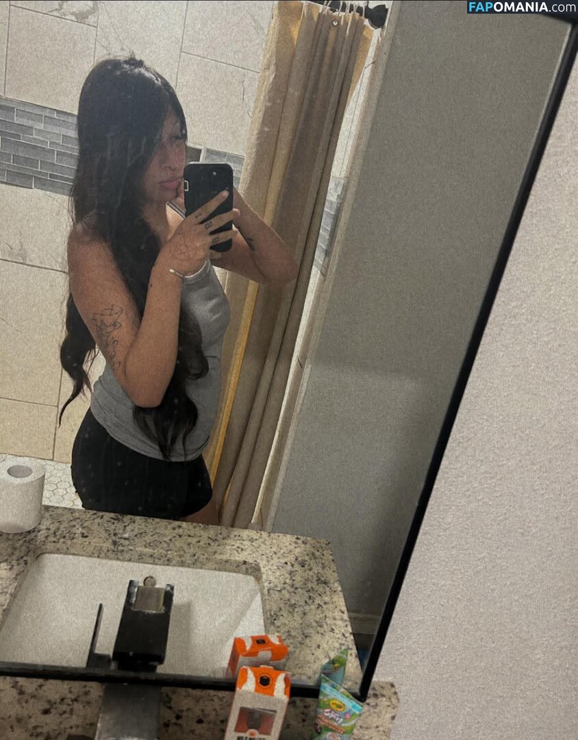 Nikki viera / daddychilll_69 / ickynicki956 Nackt OnlyFans  Geleaktes Foto #1