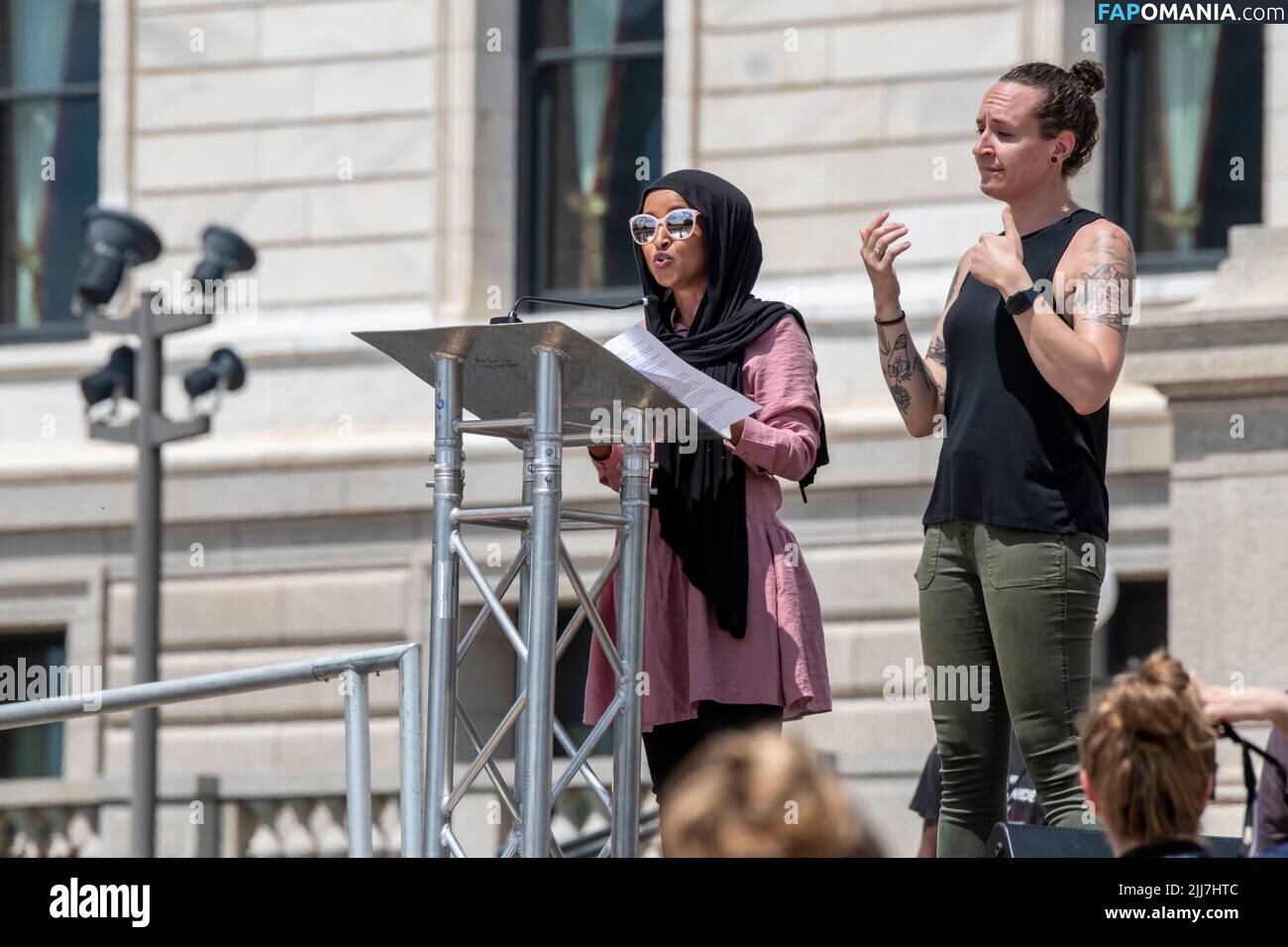 Ilhan Omar Nackt OnlyFans  Geleaktes Foto #10