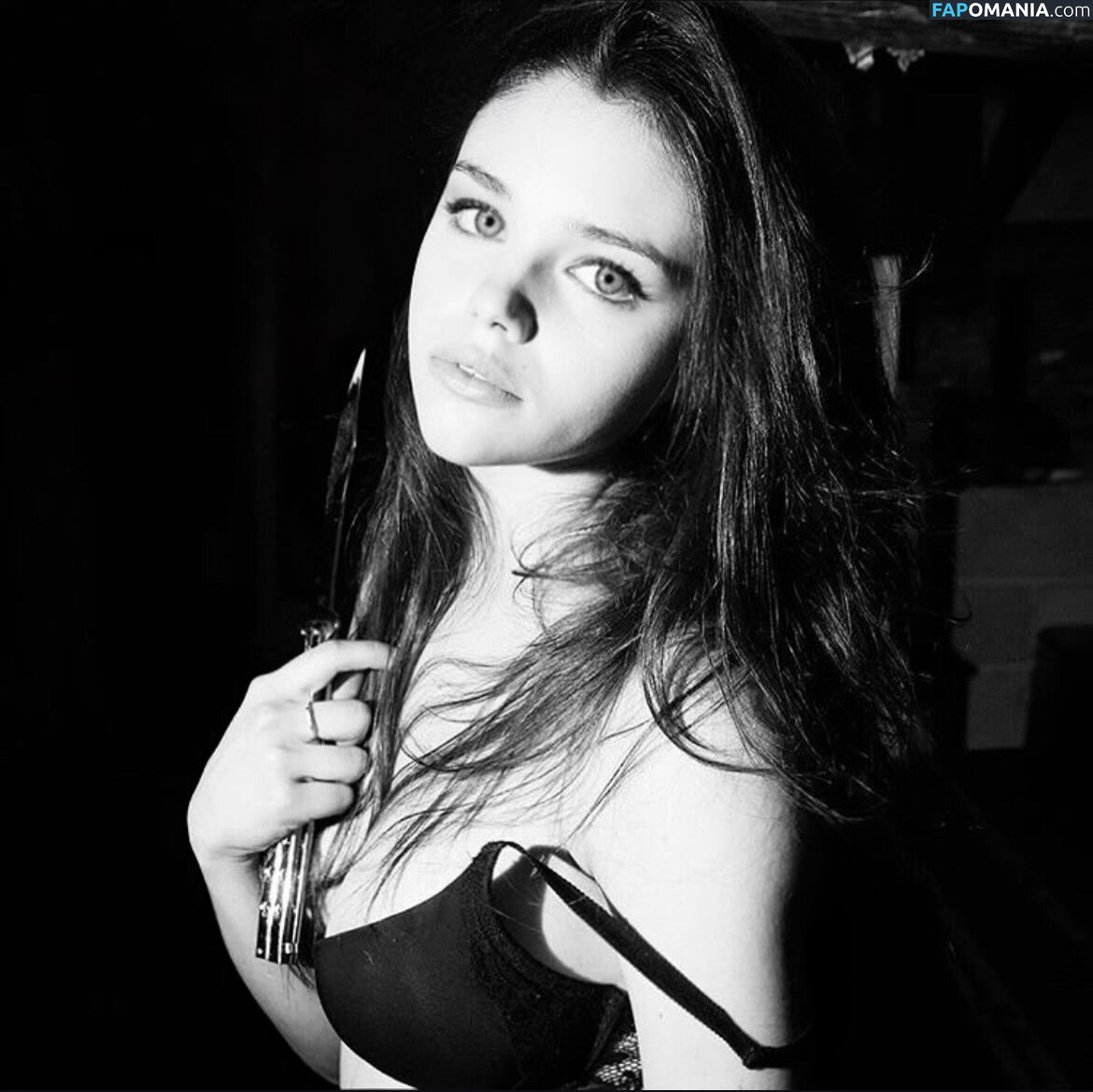 India Eisley / https: / indiaeisley Nackt OnlyFans  Geleaktes Foto #2