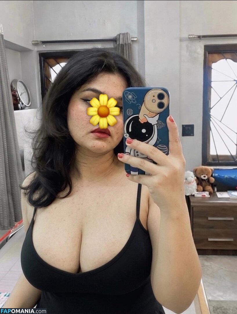 Indian Naughty Stuff / https: / justnaughtystuf / urvashi_apsaraa Nackt OnlyFans  Geleaktes Foto #5