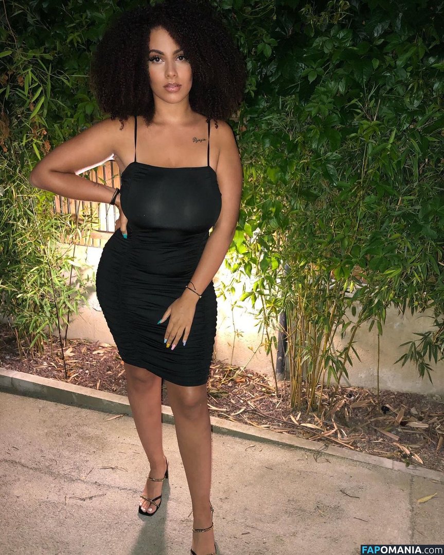 Ines Curly / curlygirl088 / ineees.acr Nackt OnlyFans  Geleaktes Foto #6