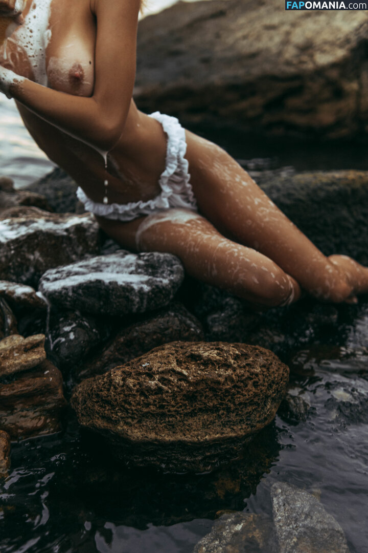Irimooree Iri_Moore / https: / irimooree Nackt OnlyFans  Geleaktes Foto #3