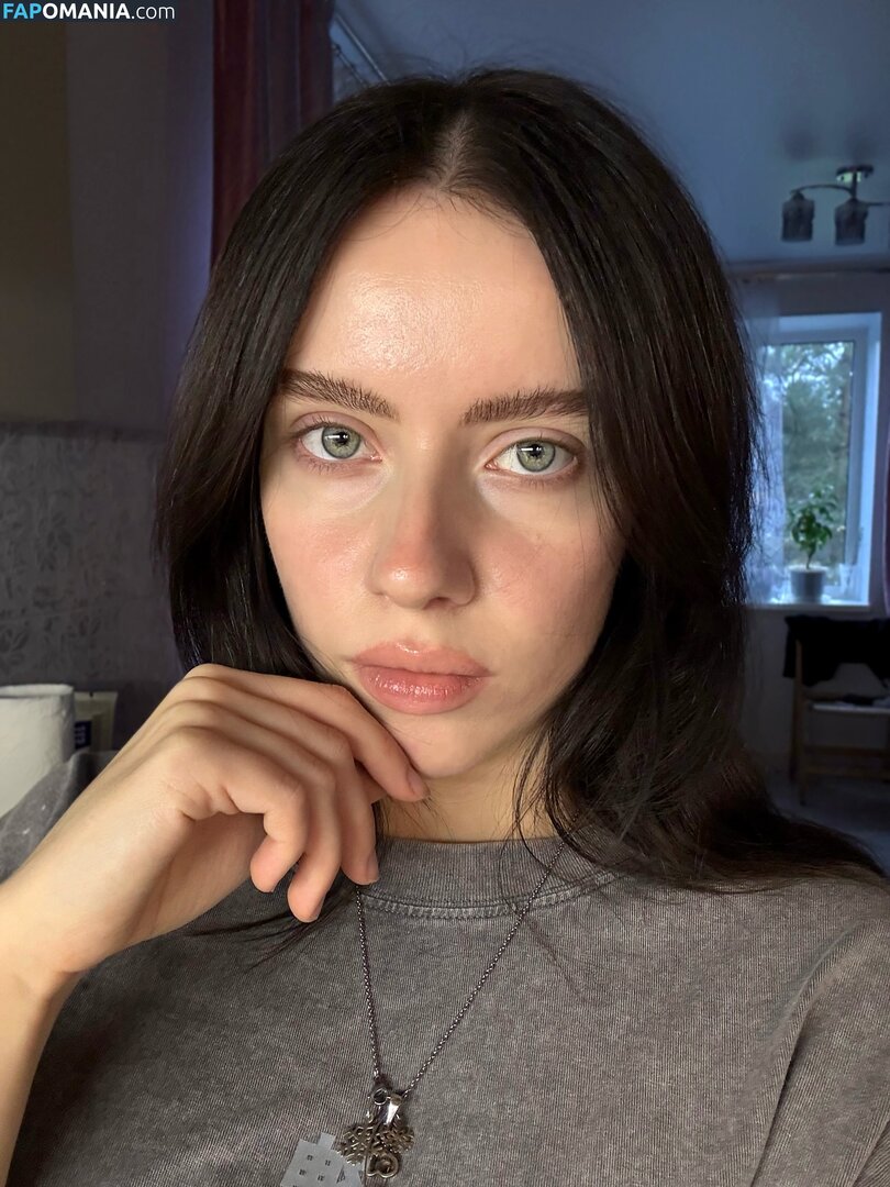 Irina Minkina / howeversnowy / rusian Billie eilish Nackt OnlyFans  Geleaktes Foto #2