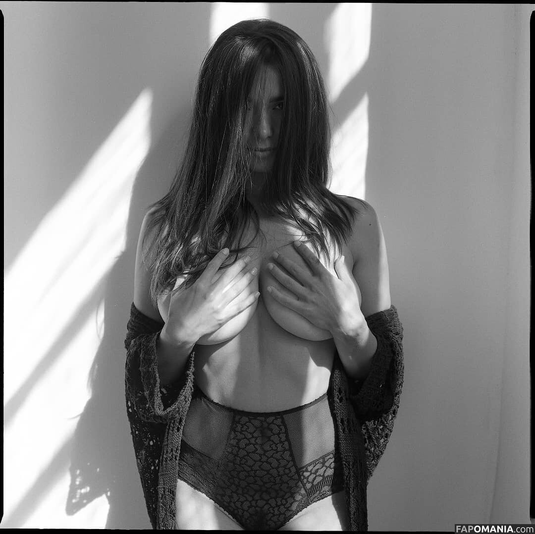 Irina Verina / irinassolo Nackt OnlyFans  Geleaktes Foto #1