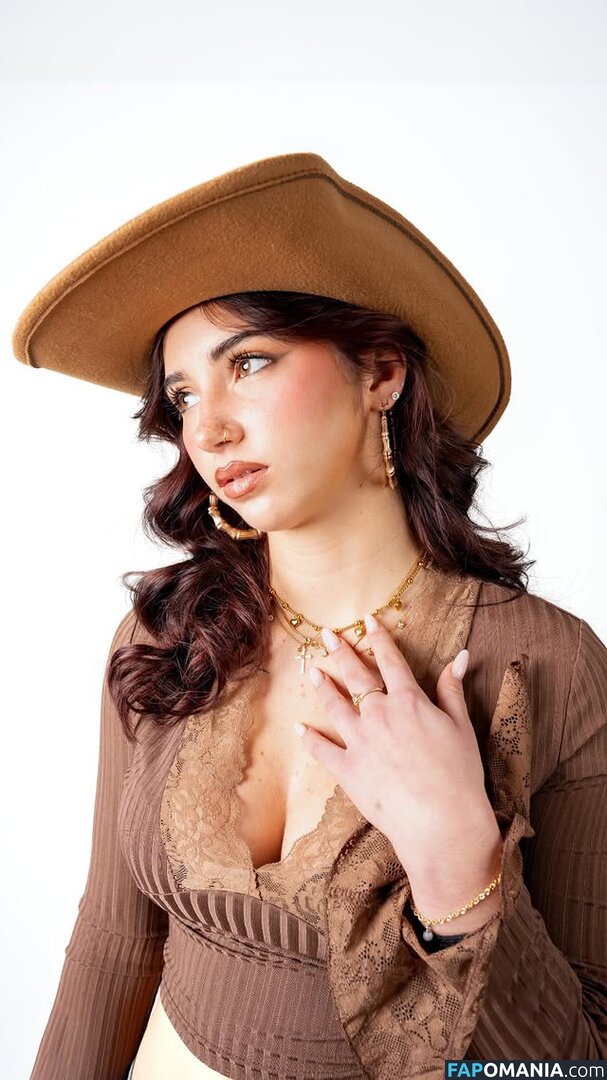 Iris Vallaranii / iris.vallaranii Nackt OnlyFans  Geleaktes Foto #2