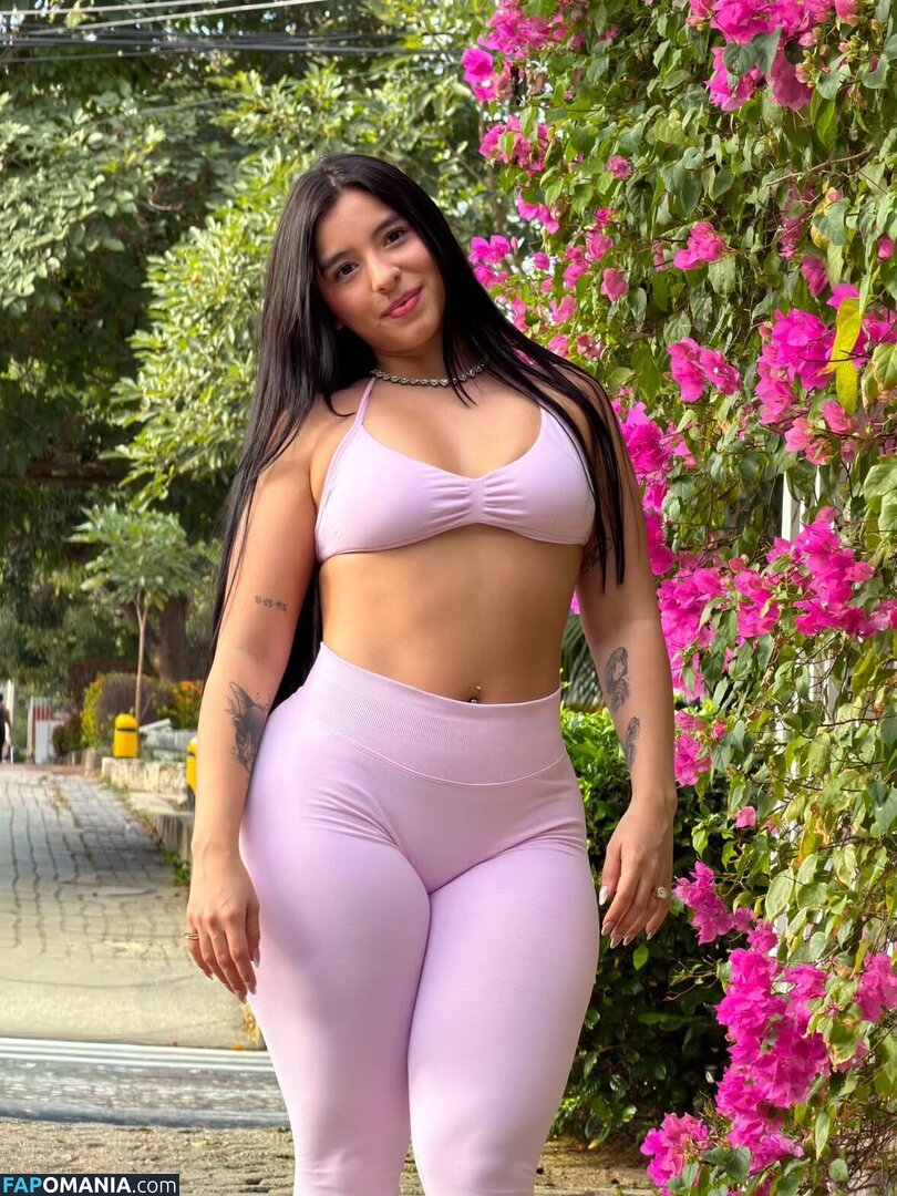 Isabella Tobar / https: / isabellatobaar / isatobaar Nackt OnlyFans  Geleaktes Foto #2