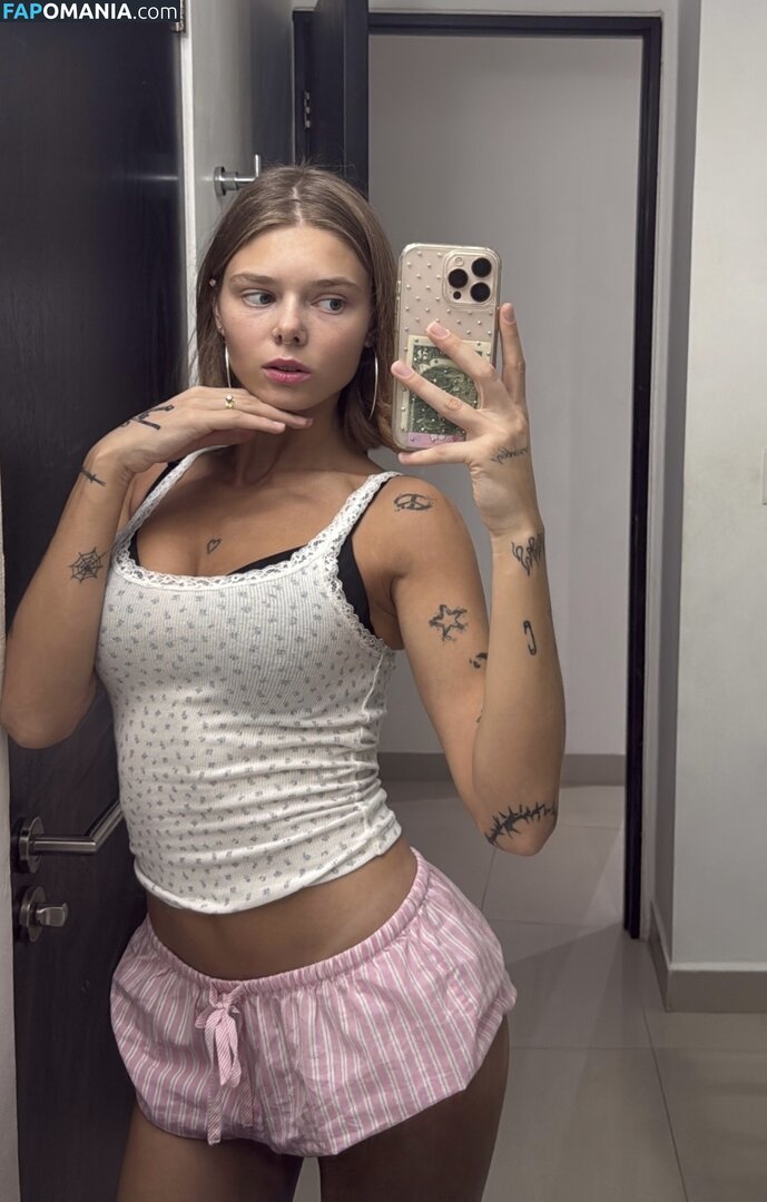 Ivasimmetria Nackt OnlyFans  Geleaktes Foto #4