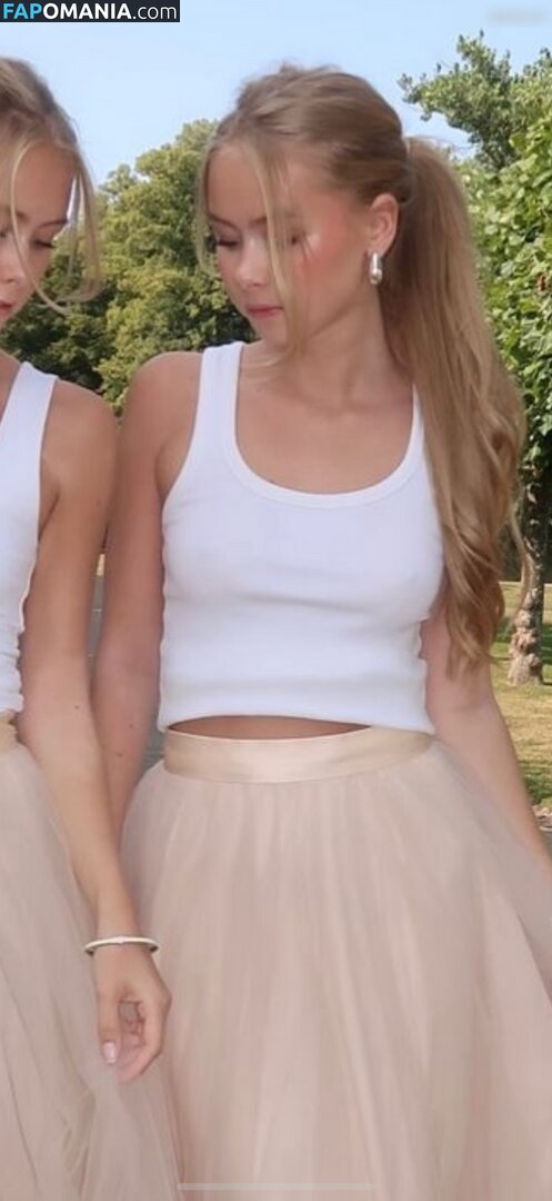 Iza and Elle Nackt OnlyFans  Geleaktes Foto #5