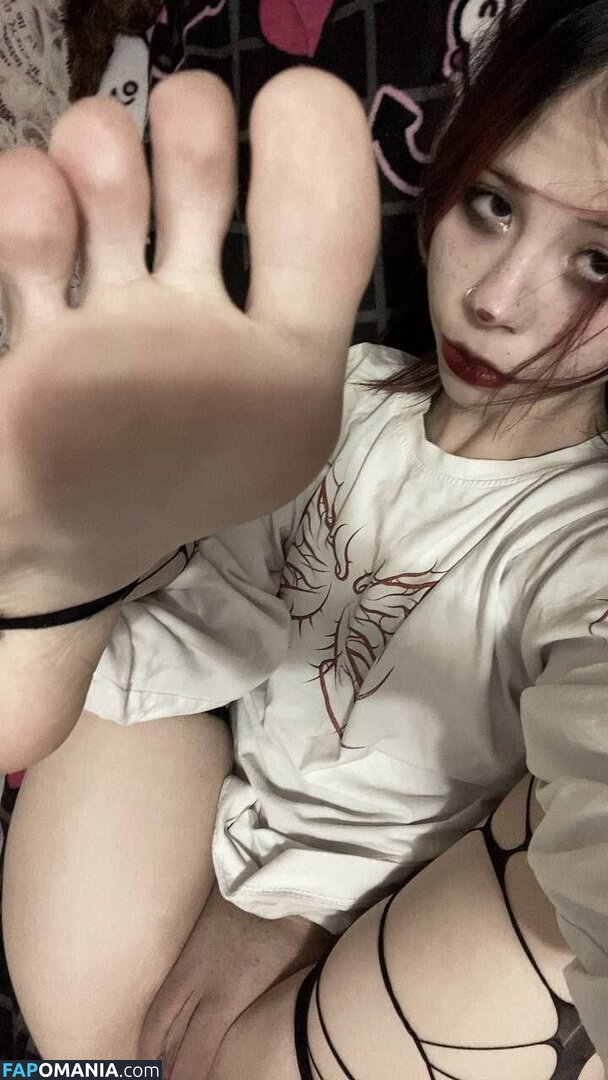 Izolyator Natsuki Nackt OnlyFans  Geleaktes Foto #3
