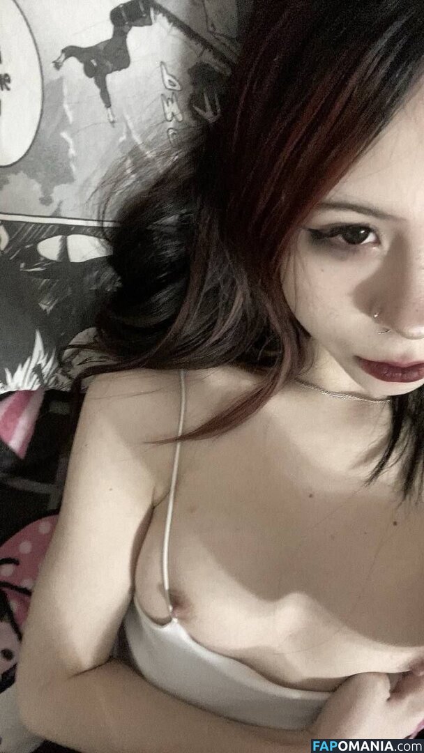 Izolyator Natsuki Nackt OnlyFans  Geleaktes Foto #6