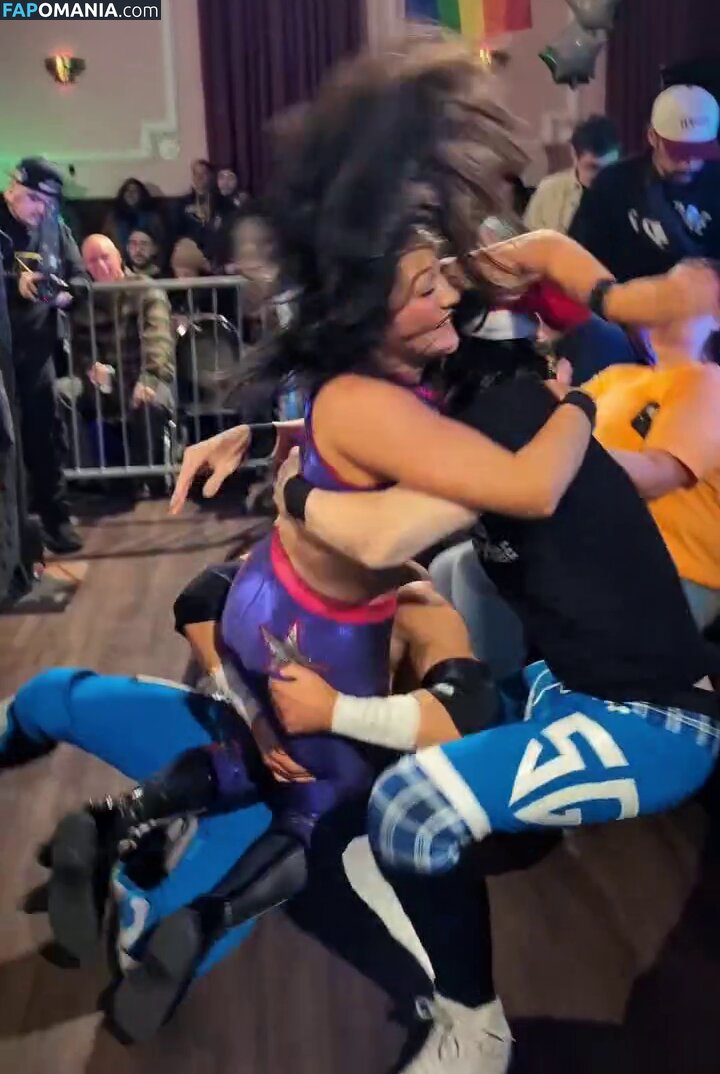 Izzy Moreno  / Izzy Moreno / ItsIzzyMania / itsizzymania Nackt OnlyFans  Geleaktes Foto #12