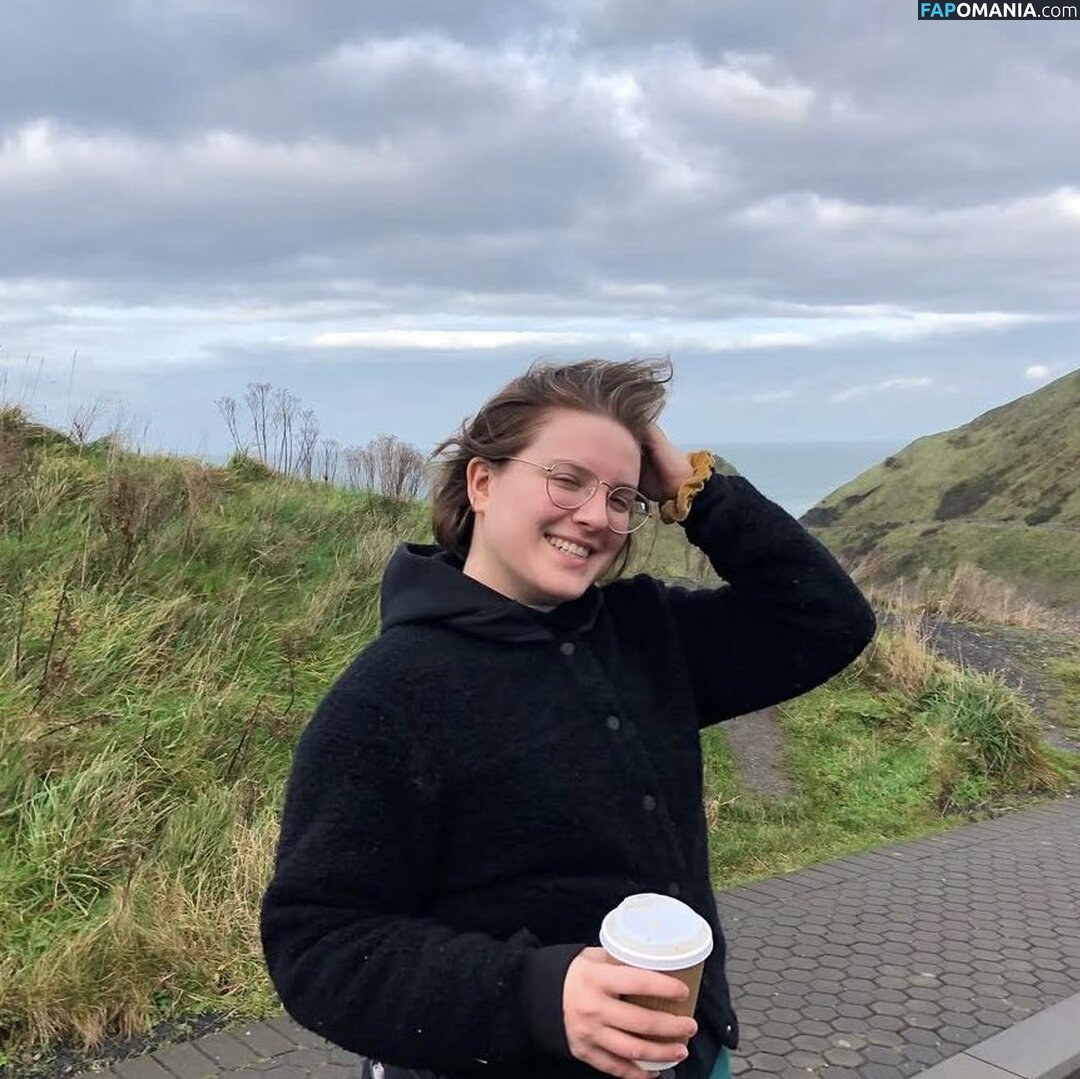 Izzy Roland Nackt OnlyFans  Geleaktes Foto #3