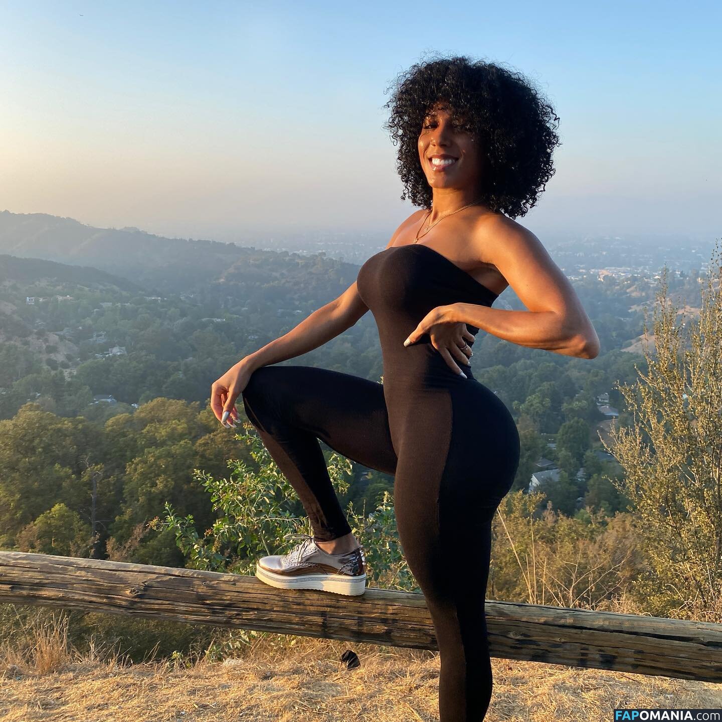 Jenn Morel / jennmorel / jennmorelflow Nackt OnlyFans  Geleaktes Foto #4
