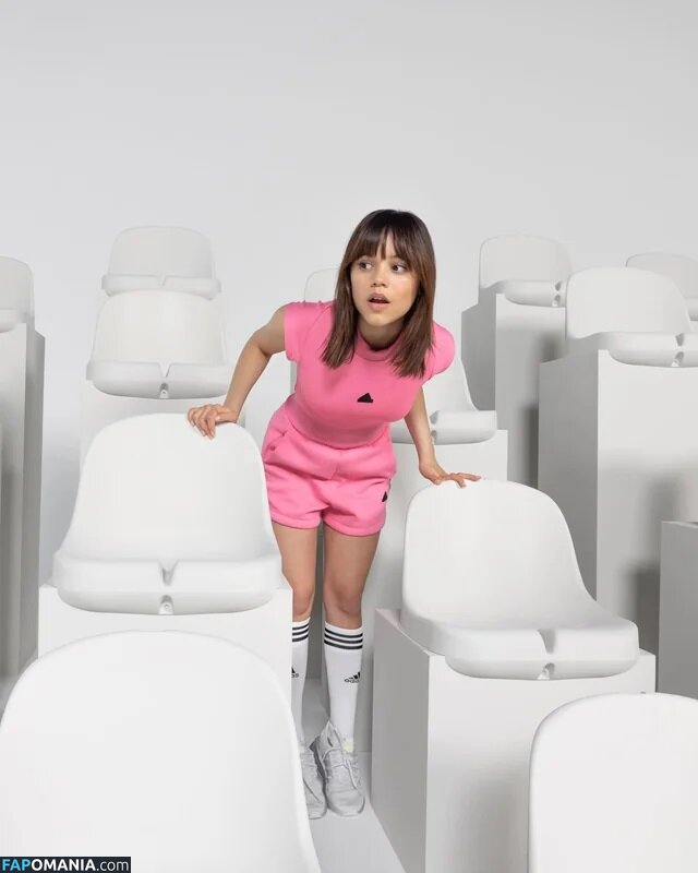 Jenna Ortega / Page / jennaortega Nackt OnlyFans  Geleaktes Foto #53