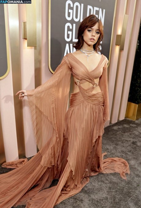 Jenna Ortega / Page / jennaortega Nackt OnlyFans  Geleaktes Foto #67