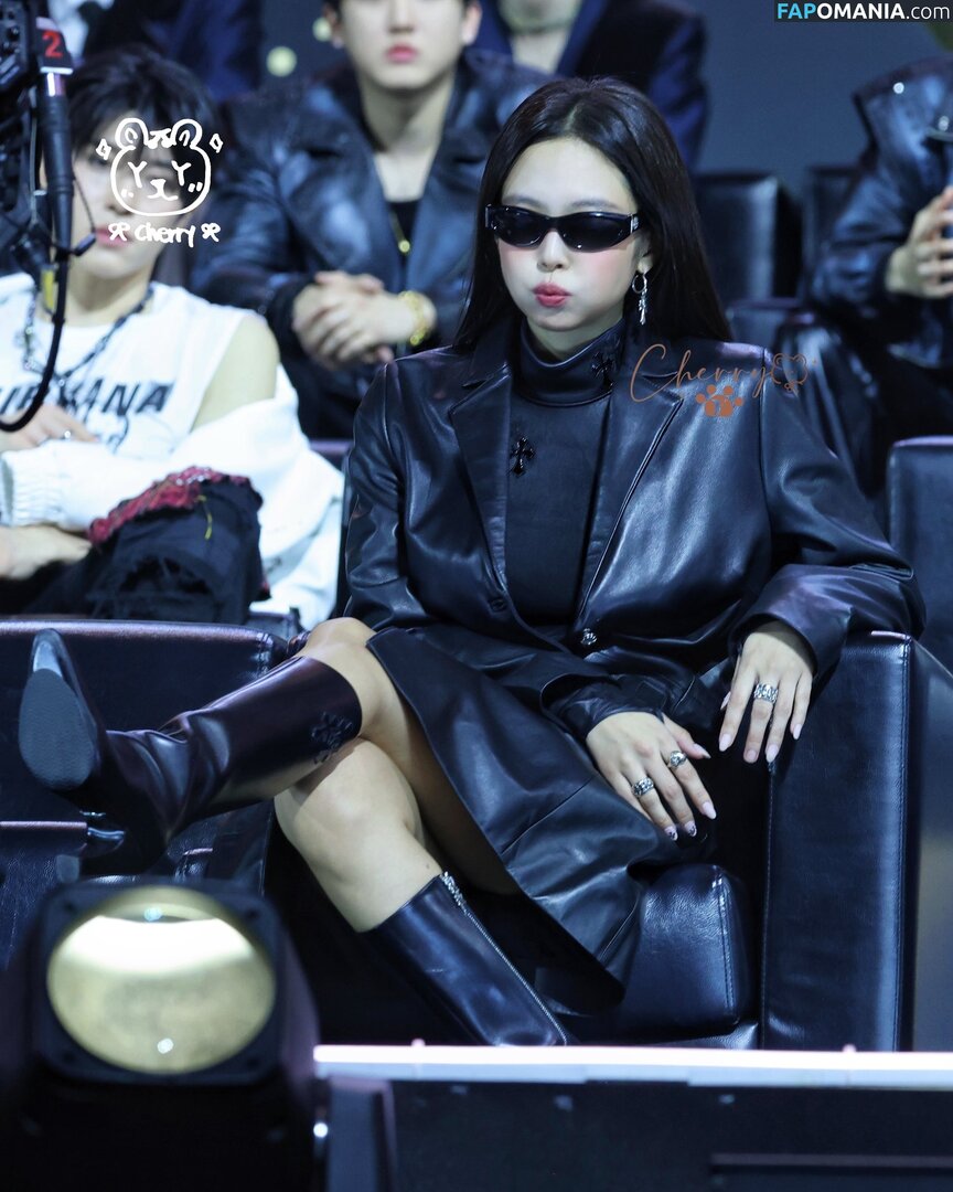 Blackpink / Jennie | BLΛƆKPIИK / jennierubyjane / sheflieshigh Nackt OnlyFans  Geleaktes Foto #478