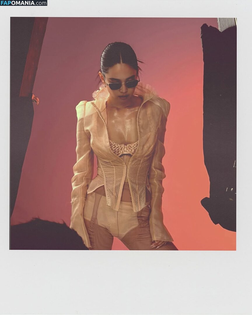 Blackpink / Jennie | BLΛƆKPIИK / jennierubyjane / sheflieshigh Nackt OnlyFans  Geleaktes Foto #513